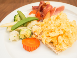 Eggerøre med grønnsaker